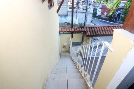 Casa à venda com 144m², 5 quartos e 3 vagasescada de acesso a casa 2