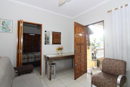 Casa à venda com 144m², 5 quartos e 3 vagassala casa 2