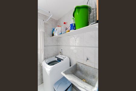 Apartamento à venda com 64m², 3 quartos e 1 vagaÁrea de Serviço