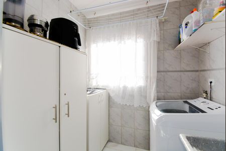 Apartamento à venda com 64m², 3 quartos e 1 vagaÁrea de Serviço