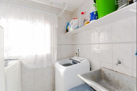 Apartamento à venda com 64m², 3 quartos e 1 vagaÁrea de Serviço
