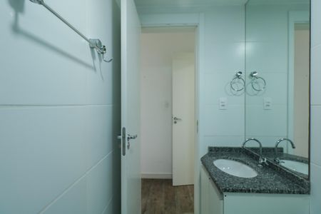 Apartamento à venda com 54m², 2 quartos e 1 vaga Apartamento à venda com 54m², 2 quartos e 1 vagaBanheiro da Suíte