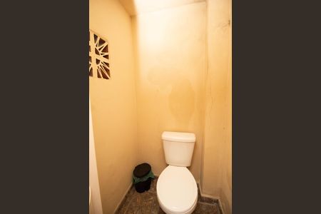 Casa à venda com 142m², 4 quartos e 1 vagaBanheiro de serviço
