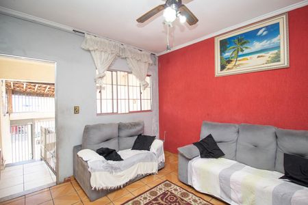 Casa à venda com 142m², 4 quartos e 1 vagaSala