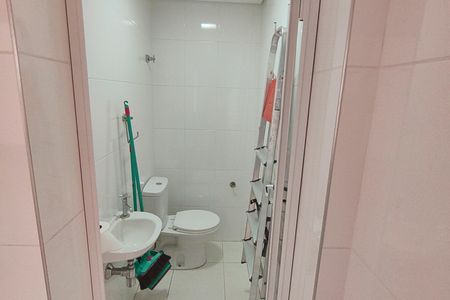 Apartamento para alugar com 105m², 2 quartos e 3 vagas Apartamento para alugar com 105m², 2 quartos e 3 vagasBanheiro 1