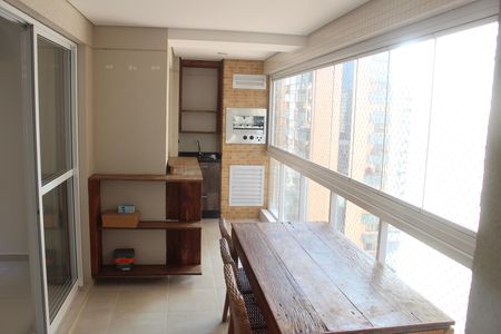 Apartamento para alugar com 105m², 2 quartos e 3 vagasVaranda