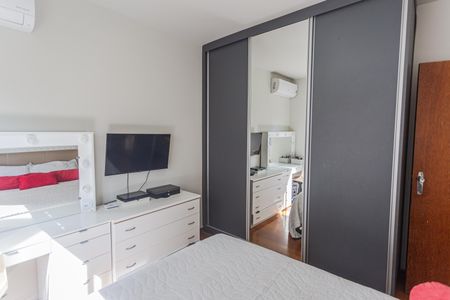 Apartamento à venda com 60m², 2 quartos e 1 vaga Apartamento à venda com 60m², 2 quartos e 1 vagaQuarto 1