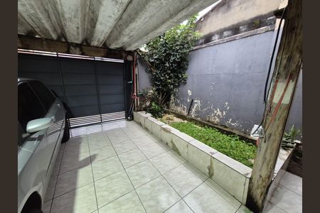 Casa à venda com 137m², 2 quartos e 2 vagas Casa à venda com 137m², 2 quartos e 2 vagasGaragem