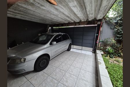 Casa à venda com 137m², 2 quartos e 2 vagas Casa à venda com 137m², 2 quartos e 2 vagasGaragem