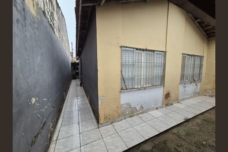 Casa à venda com 137m², 2 quartos e 2 vagas Casa à venda com 137m², 2 quartos e 2 vagasÁrea Externa