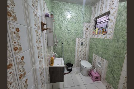 Banheiro de casa à venda com 2 quartos, 137m² em Santa Terezinha, São Bernardo do Campo