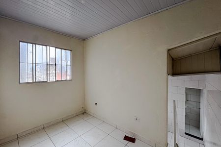 Sala de casa para alugar com 1 quarto, 60m² em Vila Invernada, São Paulo