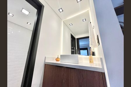 Banheiro de apartamento à venda com 1 quarto, 62m² em Jardim São Paulo, São Paulo