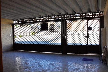 Casa à venda com 116m², 3 quartos e 3 vagas Casa à venda com 116m², 3 quartos e 3 vagasDetalhe - Garagem
