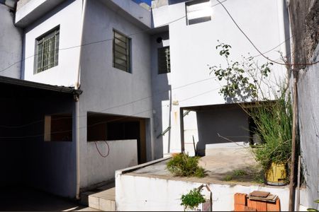 Casa à venda com 116m², 3 quartos e 3 vagas Casa à venda com 116m², 3 quartos e 3 vagasDetalhe - Quintal