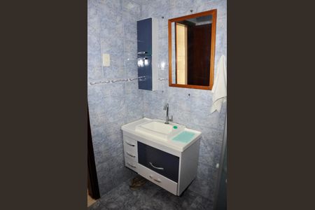Casa à venda com 116m², 3 quartos e 3 vagas Casa à venda com 116m², 3 quartos e 3 vagasDetalhe - Banheiro Social