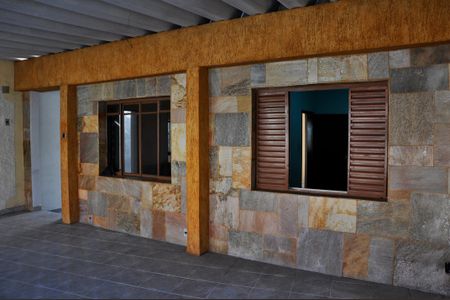 Casa à venda com 116m², 3 quartos e 3 vagas Casa à venda com 116m², 3 quartos e 3 vagasDetalhe - Garagem