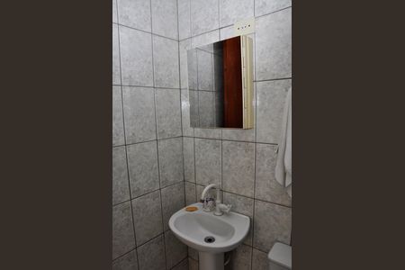 Casa à venda com 116m², 3 quartos e 3 vagas Casa à venda com 116m², 3 quartos e 3 vagasDetalhe - Banheiro Social