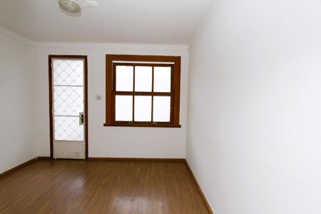 Casa para alugar com 110m², 4 quartos e 2 vagasSala
