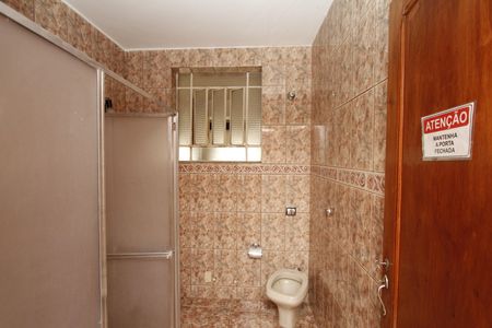 Casa para alugar com 110m², 4 quartos e 2 vagasBanheiro 1