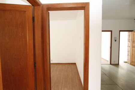 Casa para alugar com 110m², 4 quartos e 2 vagasCorredor
