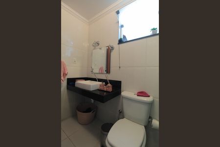 Casa à venda com 216m², 4 quartos e 4 vagasBanheiro da Suite 2