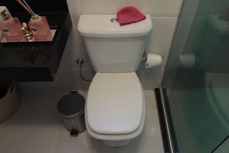 Casa à venda com 216m², 4 quartos e 4 vagasBanheiro da Suite 2