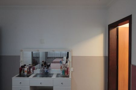 Casa à venda com 216m², 4 quartos e 4 vagasSuite 2
