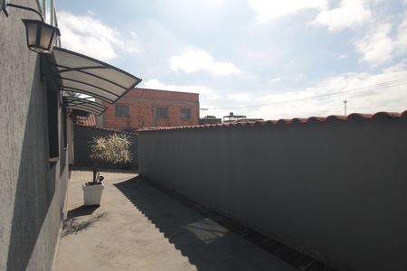 Casa à venda com 216m², 4 quartos e 4 vagasÁrea Externa