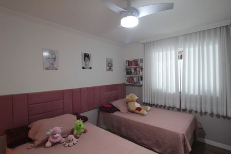Casa à venda com 216m², 4 quartos e 4 vagasSuite 2