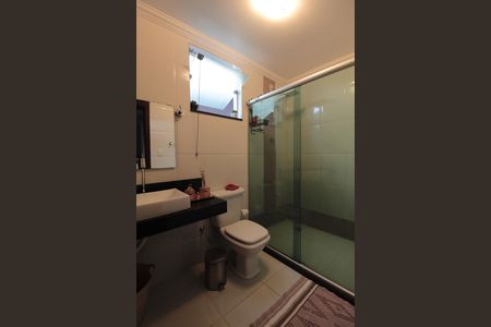 Casa à venda com 216m², 4 quartos e 4 vagasBanheiro da Suite 2