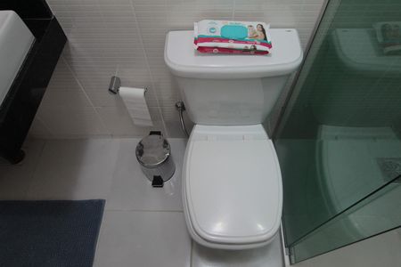 Casa à venda com 216m², 4 quartos e 4 vagasBanheiro Social 1