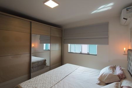 Casa à venda com 216m², 4 quartos e 4 vagasSuite 1