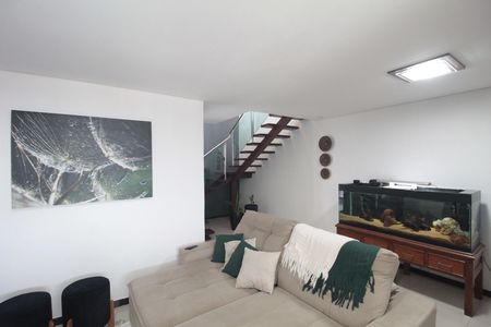 Casa à venda com 216m², 4 quartos e 4 vagasSala de Estar