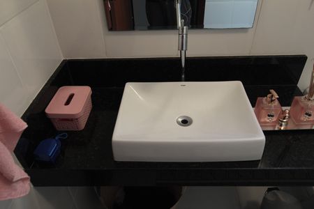 Casa à venda com 216m², 4 quartos e 4 vagasBanheiro da Suite 2