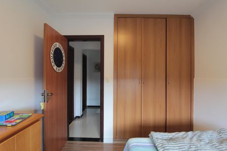 Casa à venda com 216m², 4 quartos e 4 vagasQuarto 1
