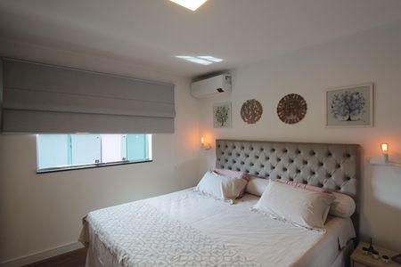 Casa à venda com 216m², 4 quartos e 4 vagasSuite 1