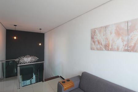 Sala de TV de casa à venda com 4 quartos, 216m² em Jardim Leblon, Belo Horizonte