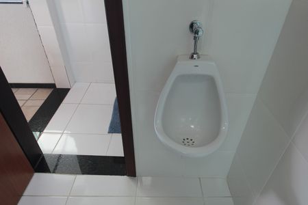 Casa à venda com 216m², 4 quartos e 4 vagasBanheiro Social 2
