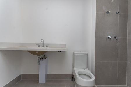 Apartamento à venda com 201m², 3 quartos e 3 vagas Apartamento à venda com 201m², 3 quartos e 3 vagasBanheiro do quarto 1 Suíte