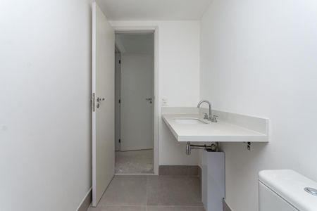 Apartamento à venda com 201m², 3 quartos e 3 vagasBanheiro do quarto 2 Suíte