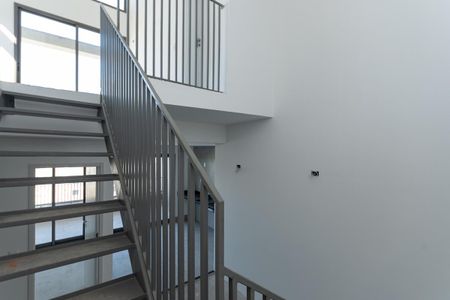 Apartamento à venda com 201m², 3 quartos e 3 vagas Apartamento à venda com 201m², 3 quartos e 3 vagasEscada para a cobertura