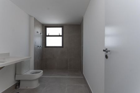 Apartamento à venda com 201m², 3 quartos e 3 vagas Apartamento à venda com 201m², 3 quartos e 3 vagasBanheiro do quarto 3 Suíte