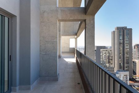 Apartamento à venda com 201m², 3 quartos e 3 vagas Apartamento à venda com 201m², 3 quartos e 3 vagasVaranda da Cobertura