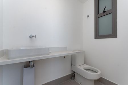 Apartamento à venda com 201m², 3 quartos e 3 vagas Apartamento à venda com 201m², 3 quartos e 3 vagasLavabo