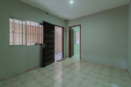 Casa para alugar com 50m², 3 quartos e sem vaga Casa para alugar com 50m², 3 quartos e sem vagaSala