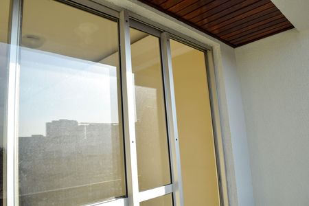 Apartamento para alugar com 62m², 2 quartos e 1 vaga Apartamento para alugar com 62m², 2 quartos e 1 vagaVaranda