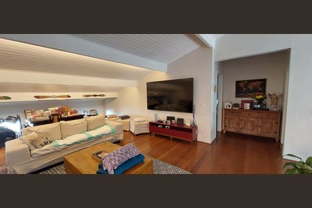 Casa para alugar com 450m², 4 quartos e 2 vagas Casa para alugar com 450m², 4 quartos e 2 vagasSala