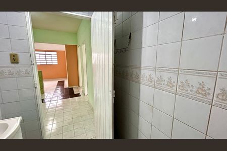 Casa para alugar com 70m², 2 quartos e sem vaga Casa para alugar com 70m², 2 quartos e sem vagaBanheiro