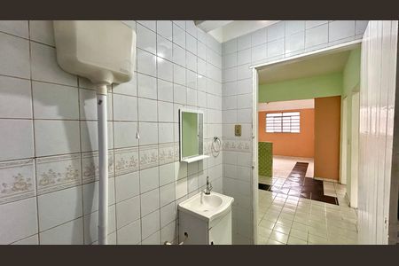 Casa para alugar com 70m², 2 quartos e sem vaga Casa para alugar com 70m², 2 quartos e sem vagaBanheiro